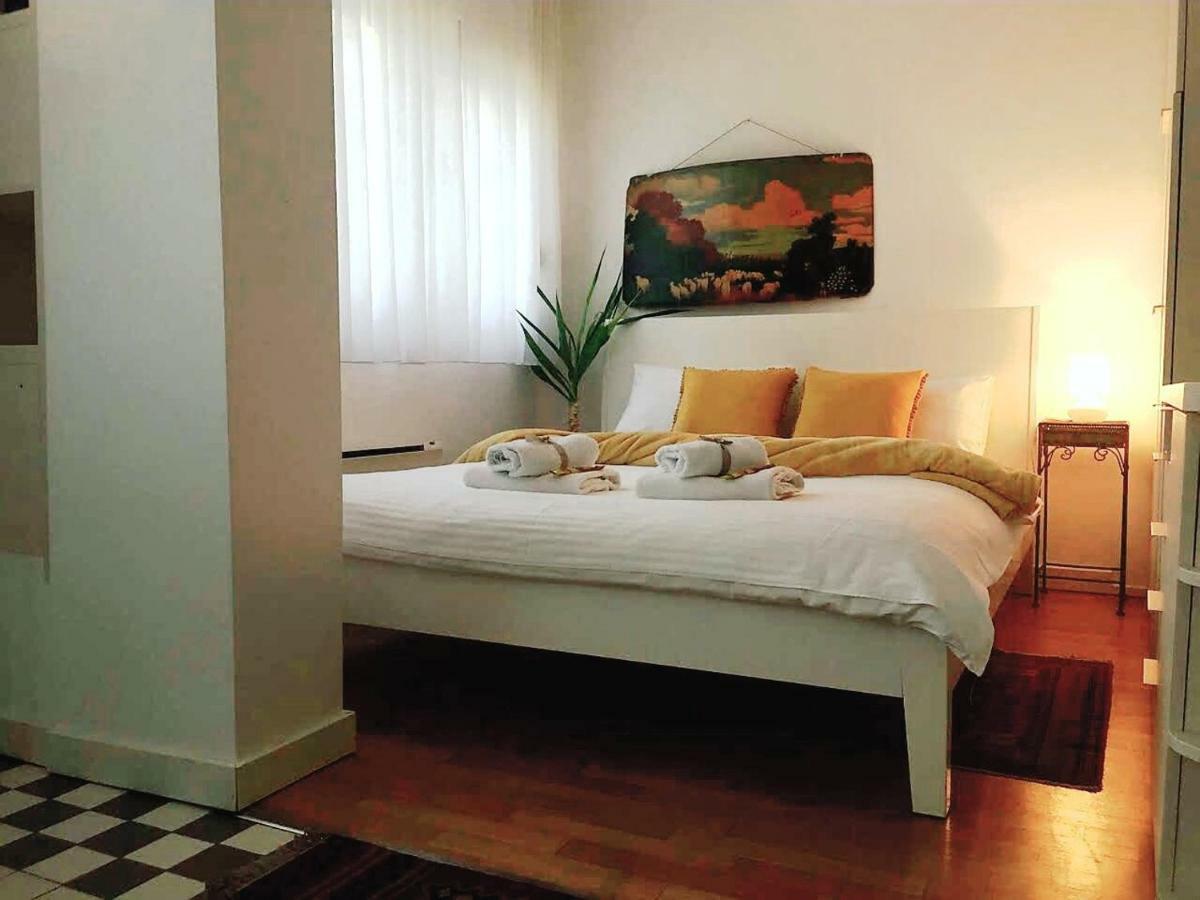 Apartment Jastuk Belgrad Exteriör bild