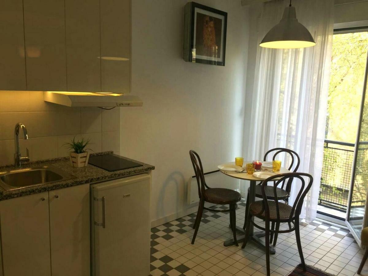 Apartment Jastuk Belgrad Exteriör bild